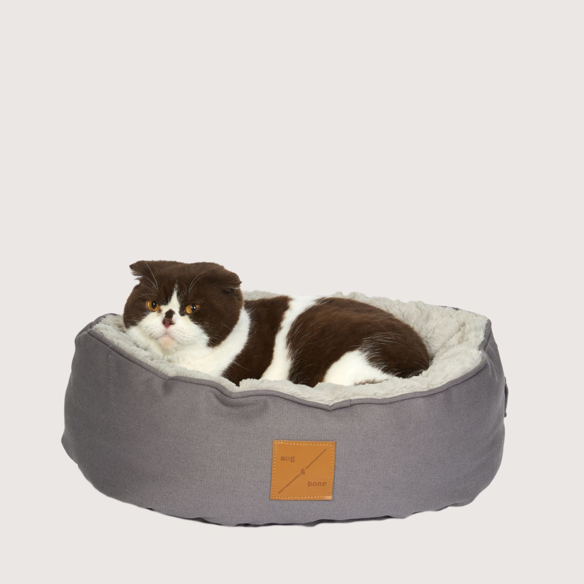 Cat Bed - Reversible - Mocha