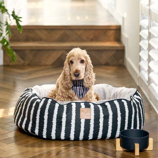4 Seasons Reversible Circular Dog Bed - Black Artisan Print