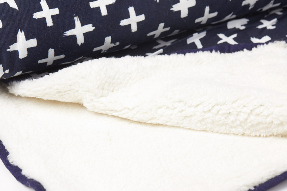 Mog and Bone Designer Dog Fleece Blanket - Navy Cross Print