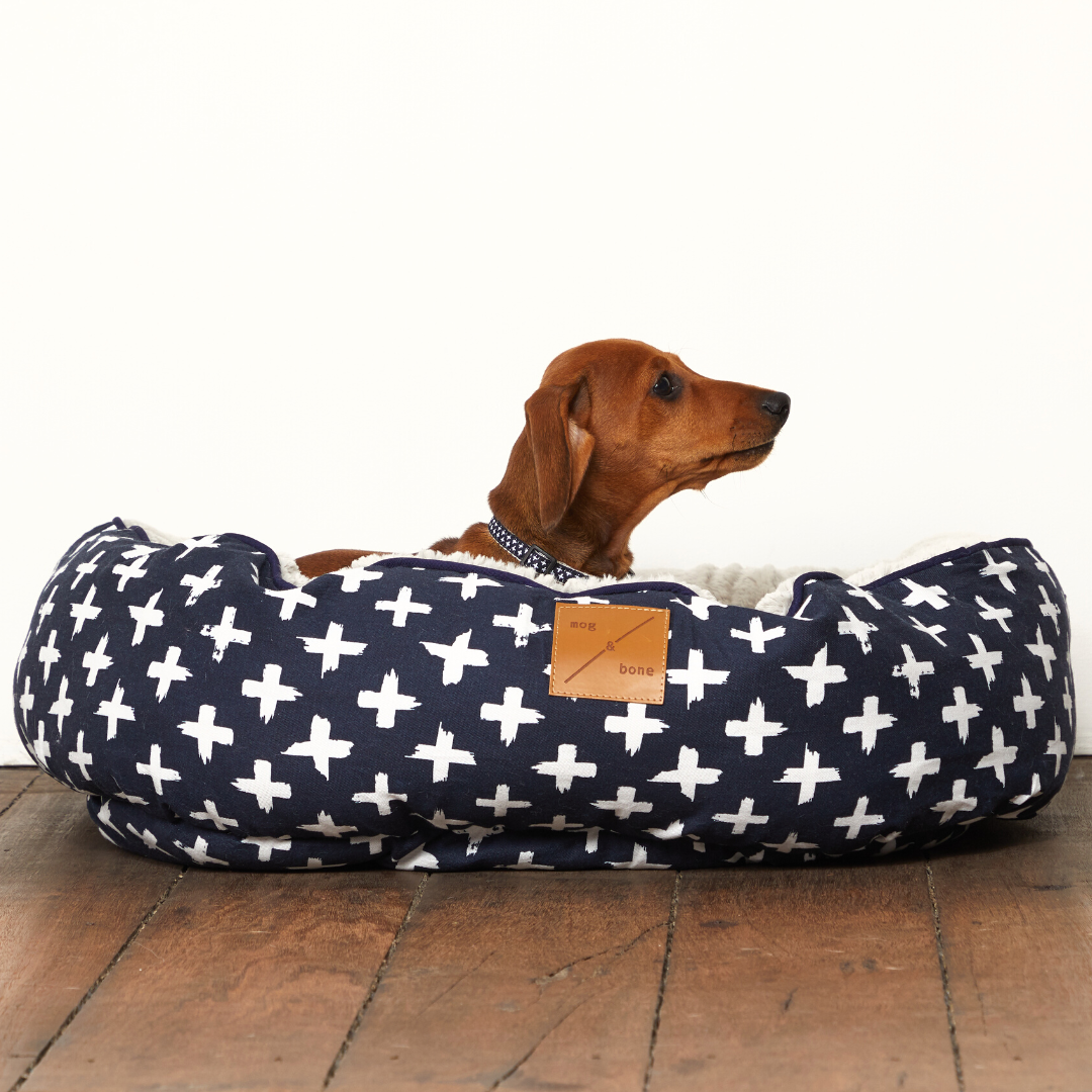 4 Seasons Reversible Circular Dog Bed - Navy Cross Print