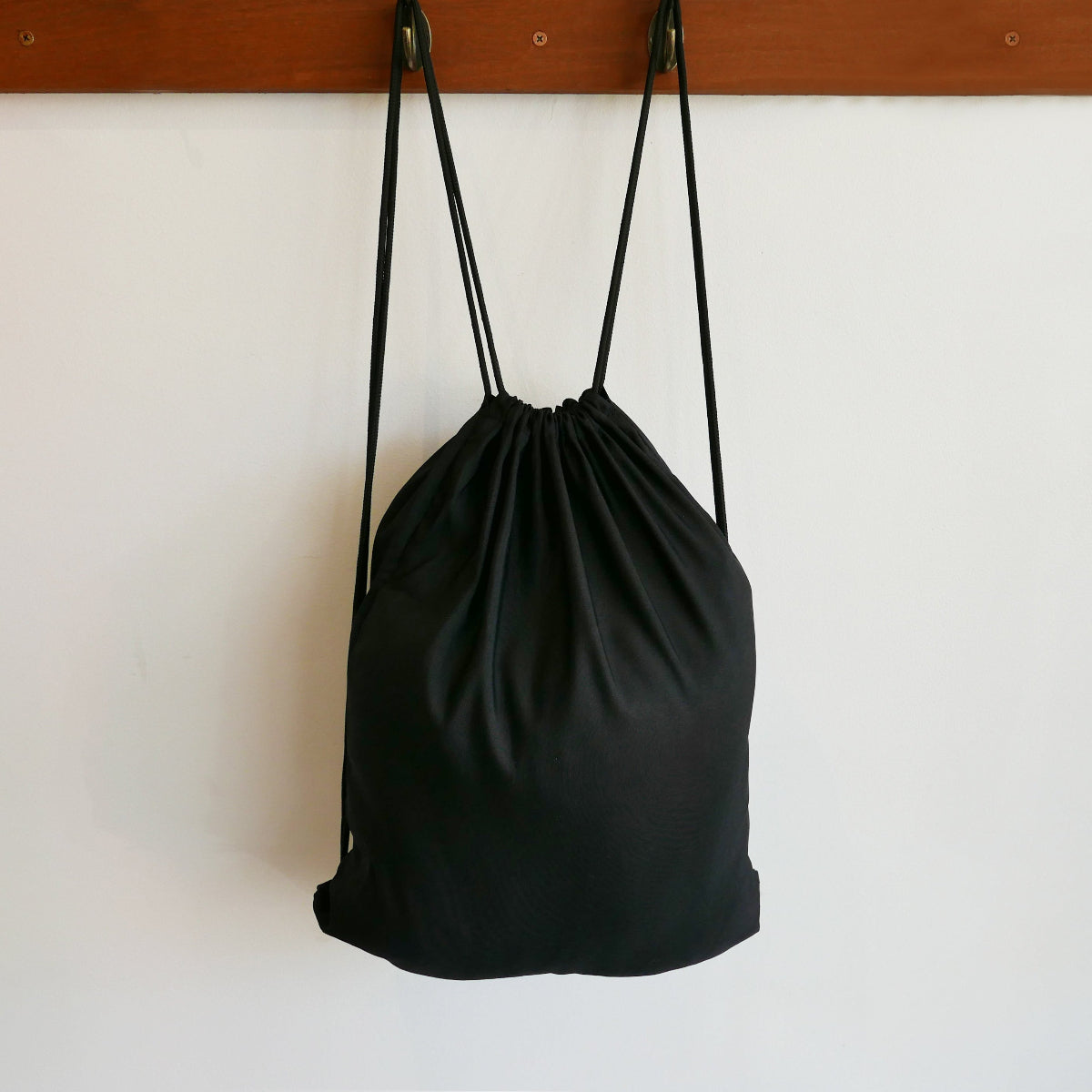 WATERPROOF TRAVEL BAG